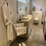 Bed & Breakfast Bubbles&bites