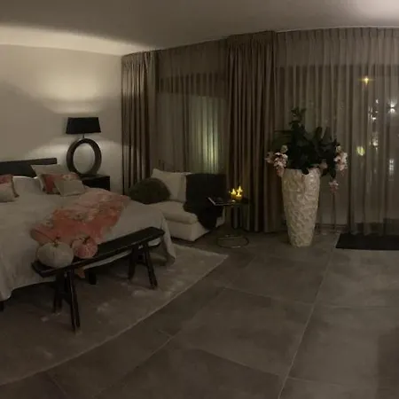 Bubbles&bites Bed & Breakfast 4*