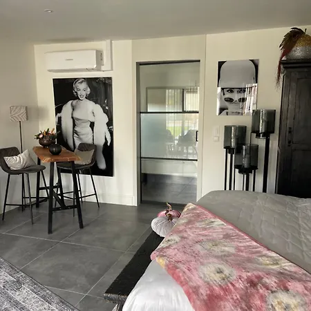 Bubbles&bites Bed & Breakfast Oostvoorne