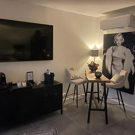 Bed & Breakfast Bubbles&bites