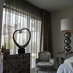 Bubbles&bites B&B 우스트부르네